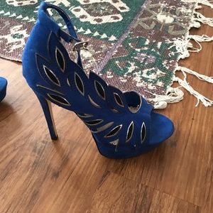 Blue peacock heels